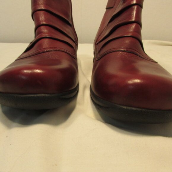 Clarks Dark Red Leather Ankle Boots - Picture 7 of 16
